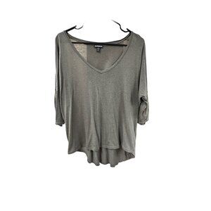 🌸3/$15🌸Olive Green 3/4 Length Sleeve with Criss Cross Cuff Large